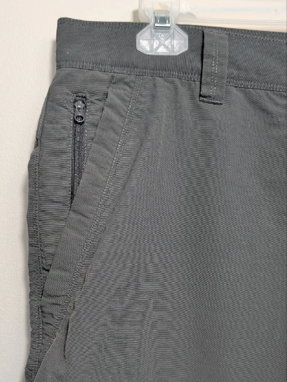 The North Face Men's Charcoal Gray Nylon Cargo Shorts Outdoor Utility Hiking 38
